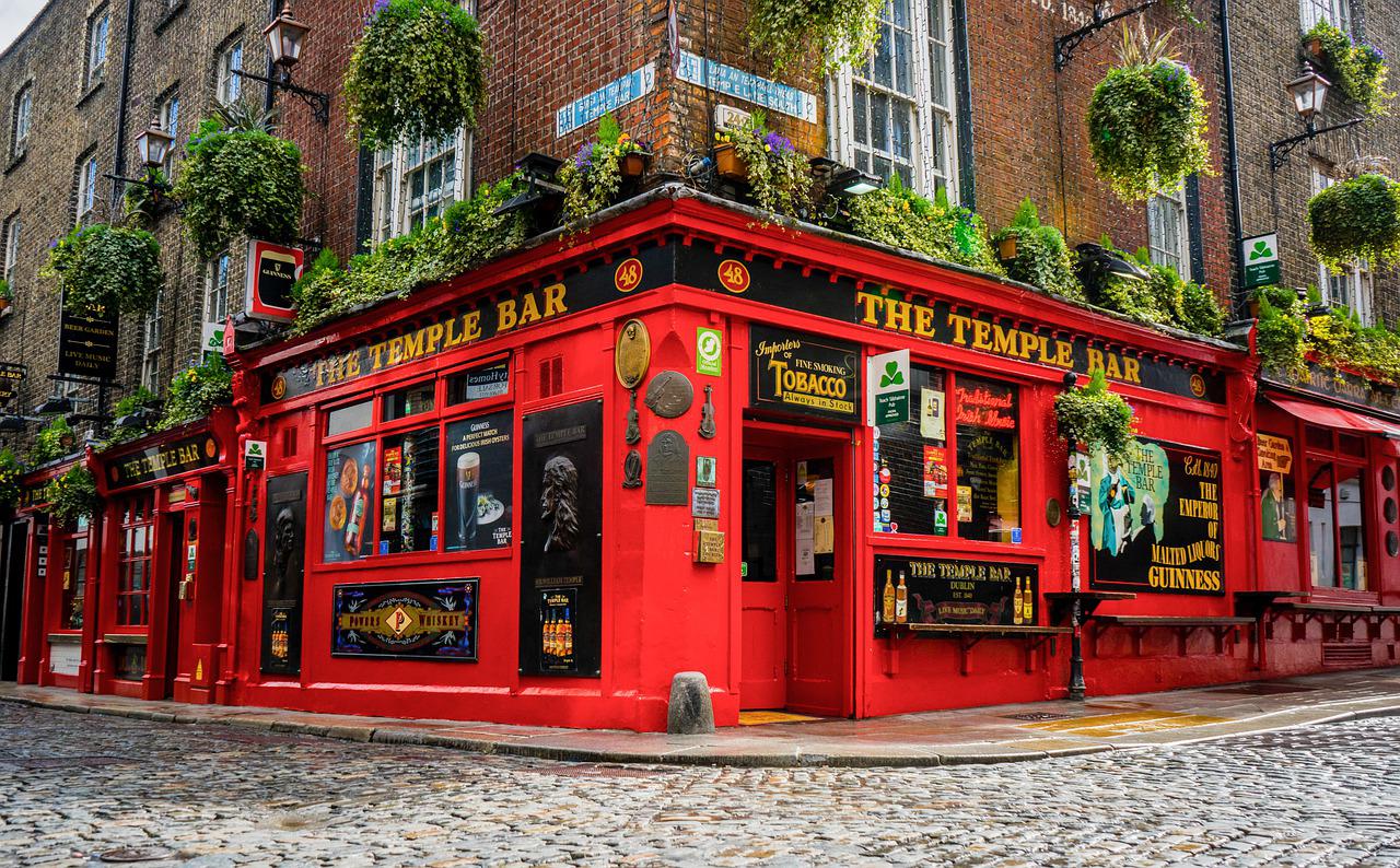 Temple Bar: Dublin's best-known neighborhood - SEDA College