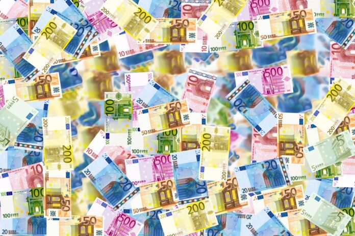 money-496229_1280 Custo de vida na Irlanda