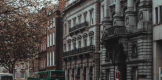 Curso intensivo ou curso regular de inglês na Irlanda: qual é o ideal para você?
